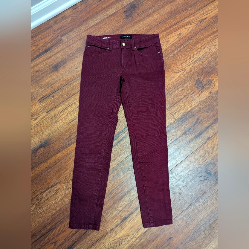 Ivanka Trump skinny jeans